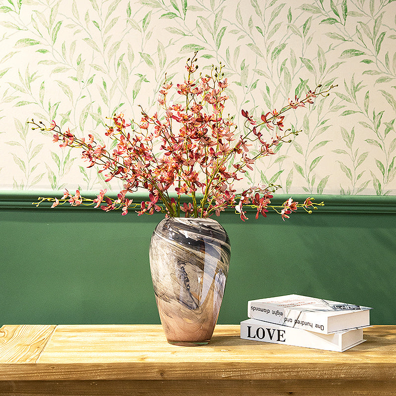 A Stylish Glass Vase in an Elegant Ink Painting Design, Perfect for Decorating a Classic Bedroom Desk, Ideal for Arranging Small Flowers, And Suitable for Hydroponically Grown Fresh Blooms